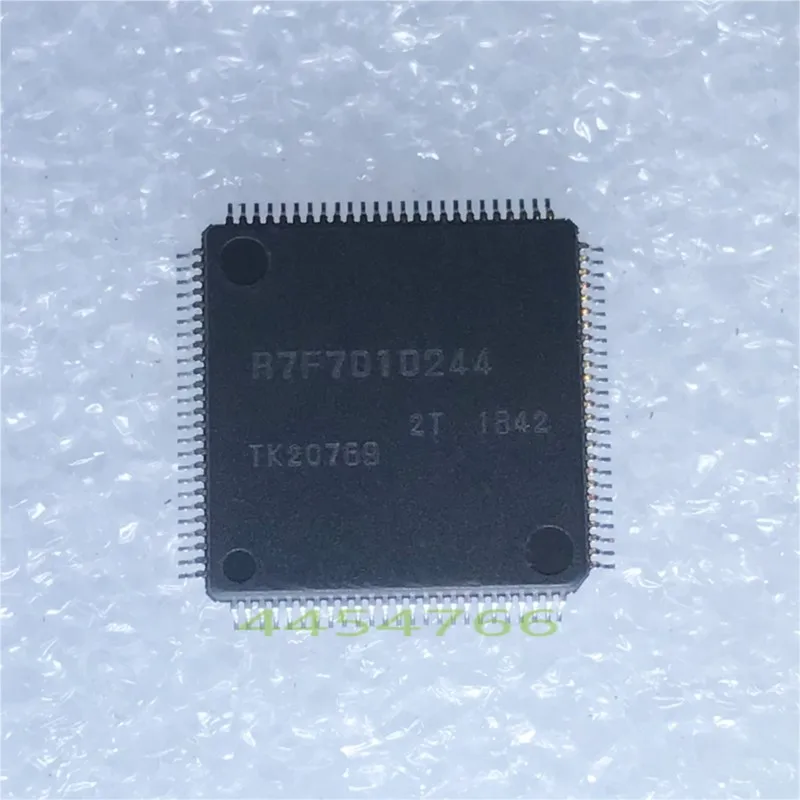 R7F 7010244     10244 qfp100 1 pieza