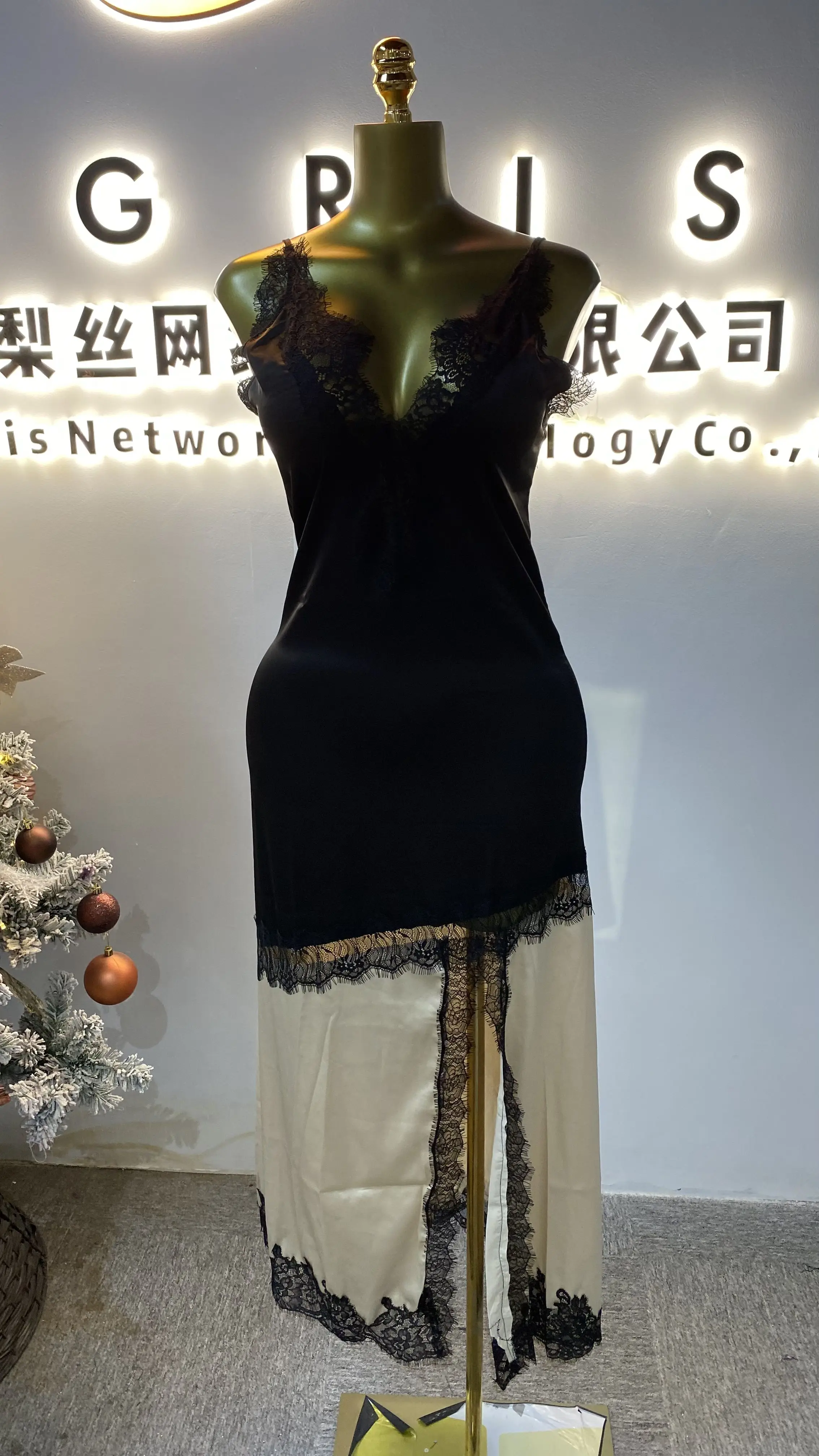 

New casual vacation V-neck camisole patchwork slit dress, elegant ball dress for women with lace.-GZXX043