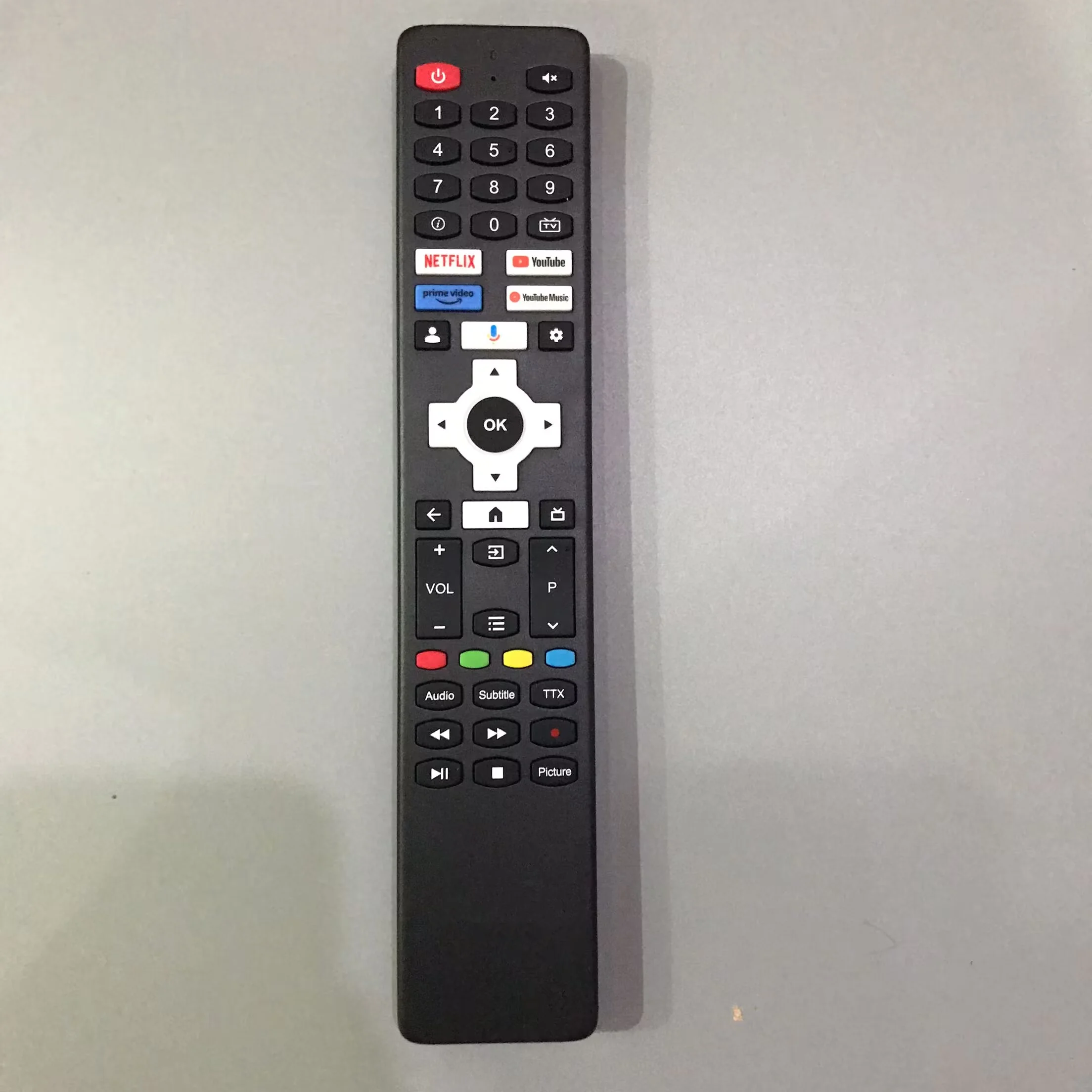 El control remoto original AN4806-0KG es compatible con los televisores inteligentes con control por voz Aiwa.