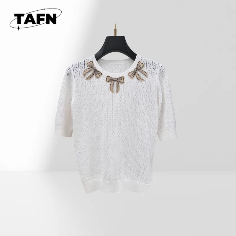 Bowknot Crystal Drill T Summer Vibes Graphic T-shirt, Beach Design, Comfortable Cotton, Great for VacationAH0235