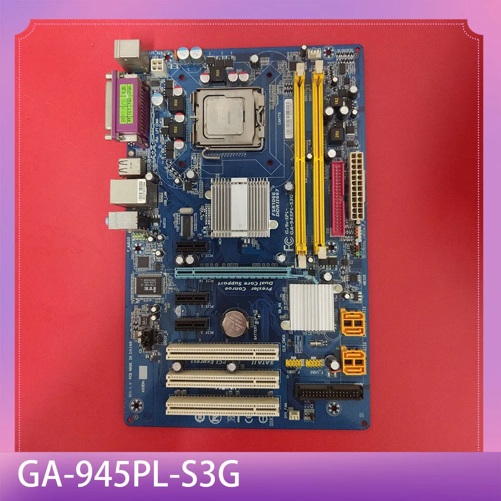 

GA-945PL-S3G motherboard with 3 PCI slots