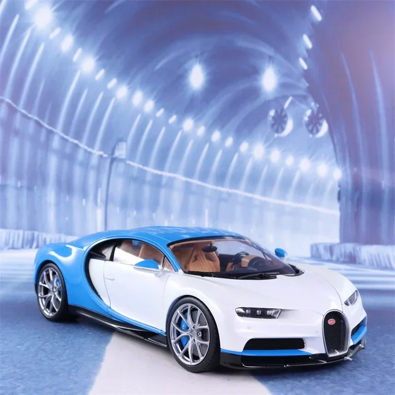 WELLY GTA 1:18 Bugatti Chiron supercoche de alta simulación coche fundido a presión modelo de aleación de Metal coche colección de juguetes para niños regalos