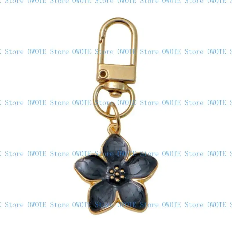 652F Fashion Flower Keychain Accessory Portable Key Holder Trendy Bag Charm Alloy Texture Suitable for Travel Enthusiasts