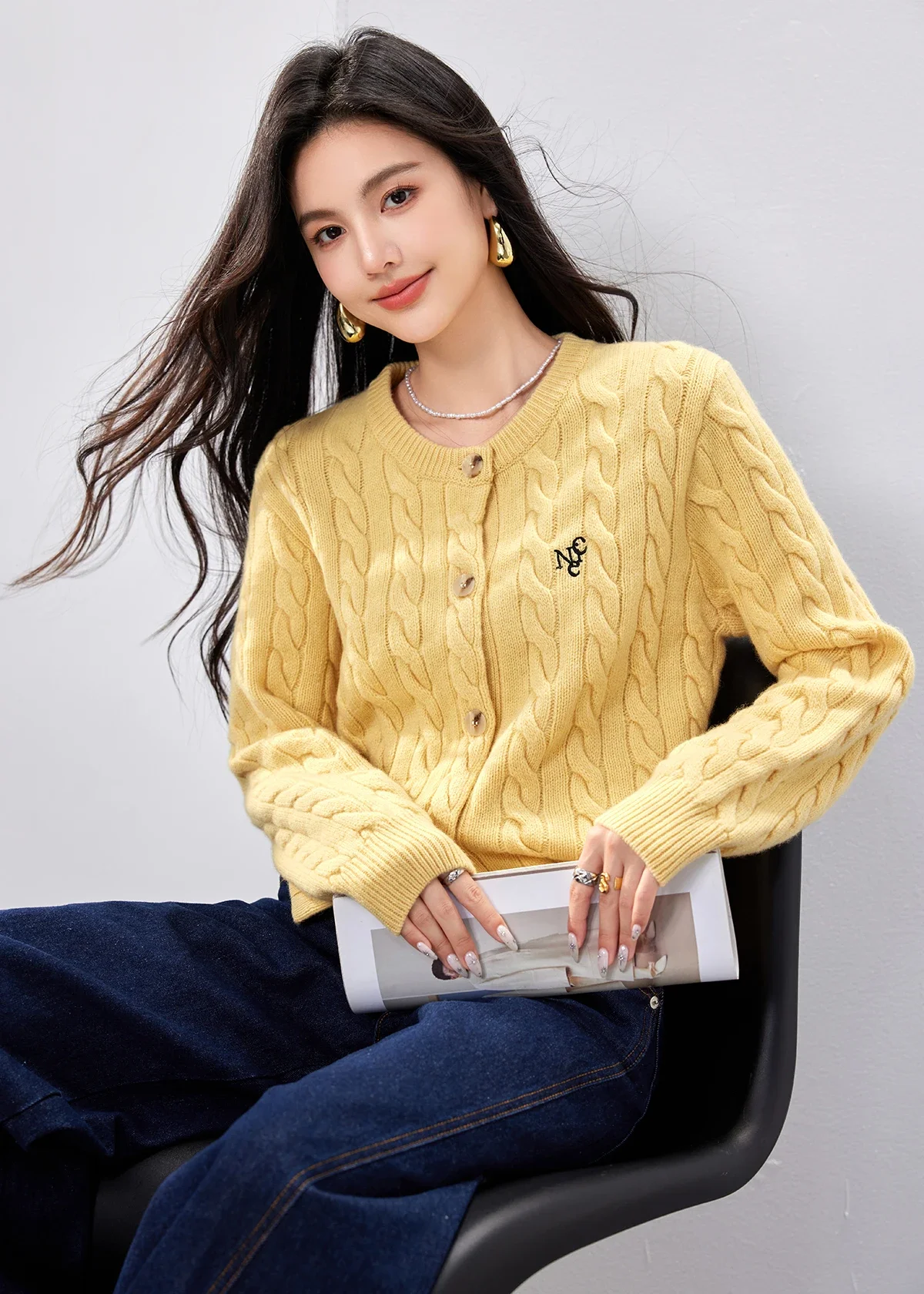 Autumn New Embroidered Long-Sleeved Sweater Short Coat Women Round Neck Full Sleeve Yellow Twist Knitted Cardigan Vintage Jumper