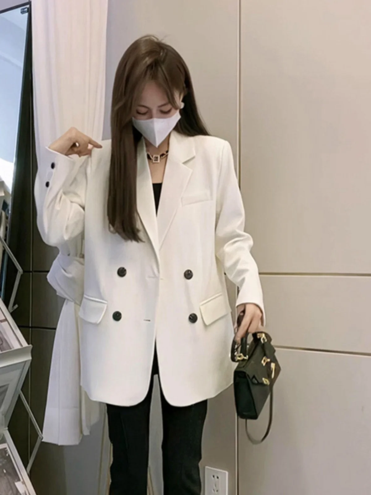 

Шикарный женский пиджак в корейском стиле молочно-белого цвета, весенне-осенний, универсальный, элитный дизайн, свободный крой, с длинными рукавами и воротником