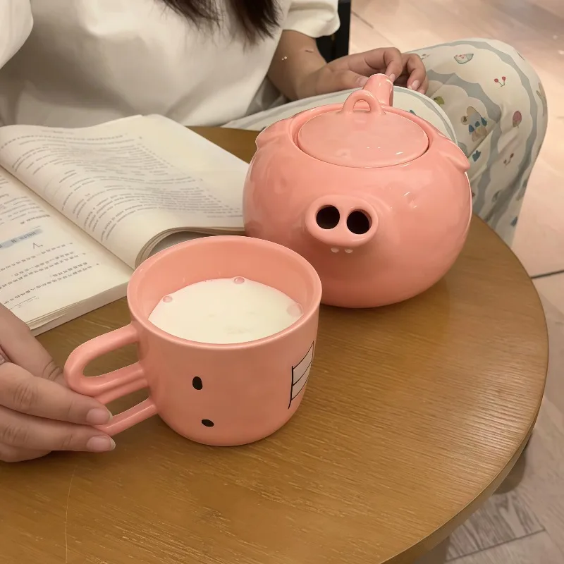 

Creative ceramic pig tea pot with fun pig nose flowing water design high-temperature resistant large capacity teapot prank gift