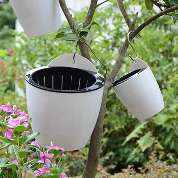 Wall Mounted Self Watering Planter 1