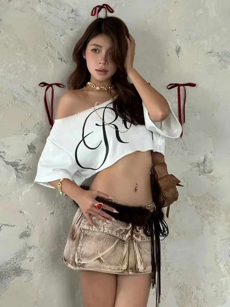 Koszulka z asymetrycznym dekoltem, nadrukiem liter, oversize, krótki rękaw, crop top, damska odzież Y2k, luźny krój, camisetas ropa de mujer