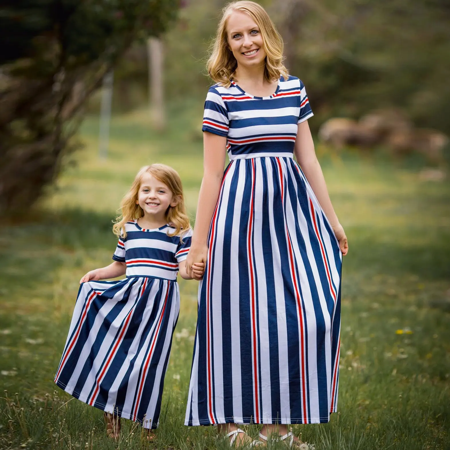 

Summer Mother Kids Matching Clothes Striped Patchwork Parent-Child Outfit Mom-Daughter Short Sleeve suits Children's Clothing