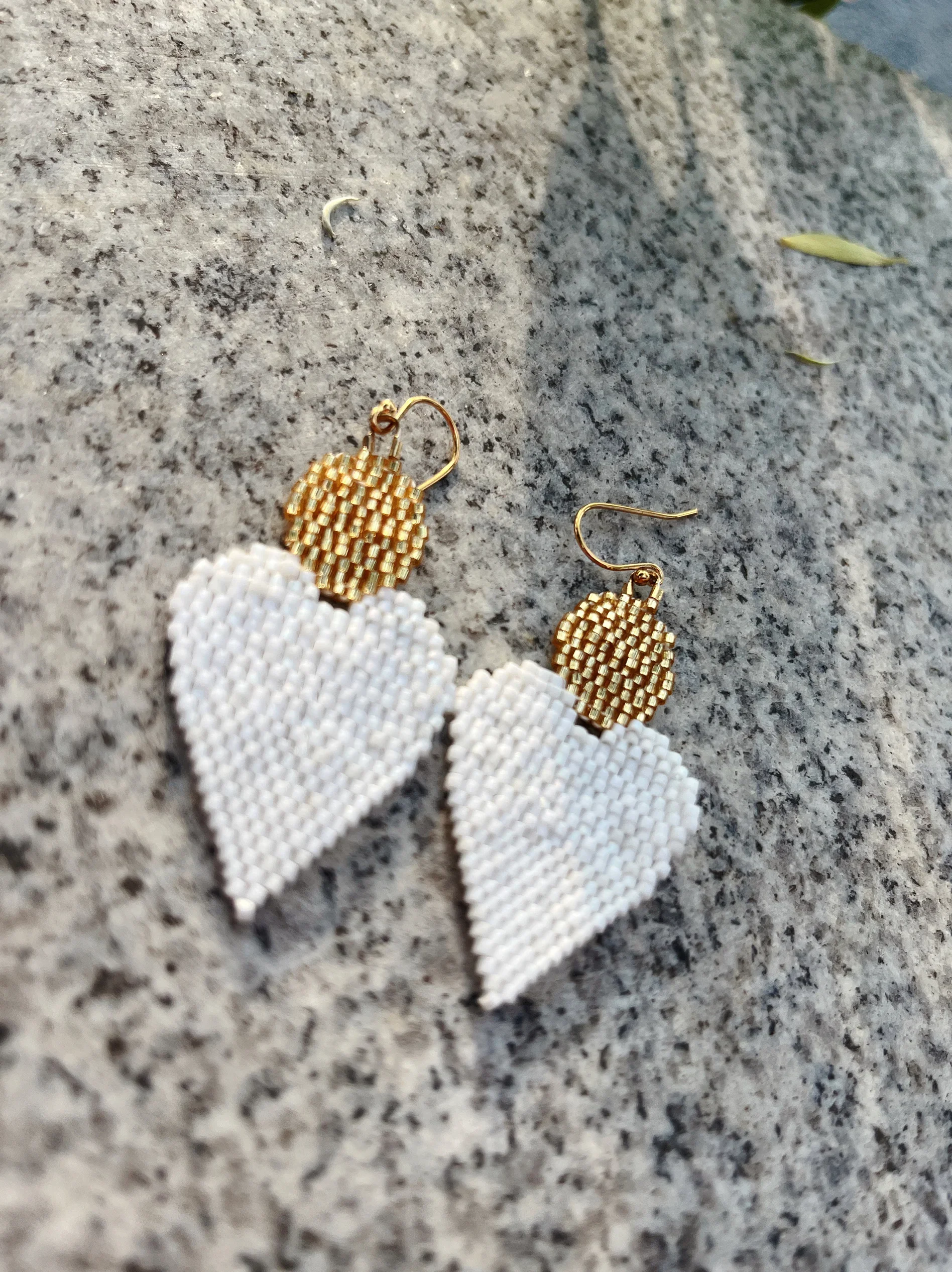 

2025 Handmade Boho Beaded Earrings Heart-shaped Originality Design Hand Knitting Bohemia Beaded Earrings forWomen