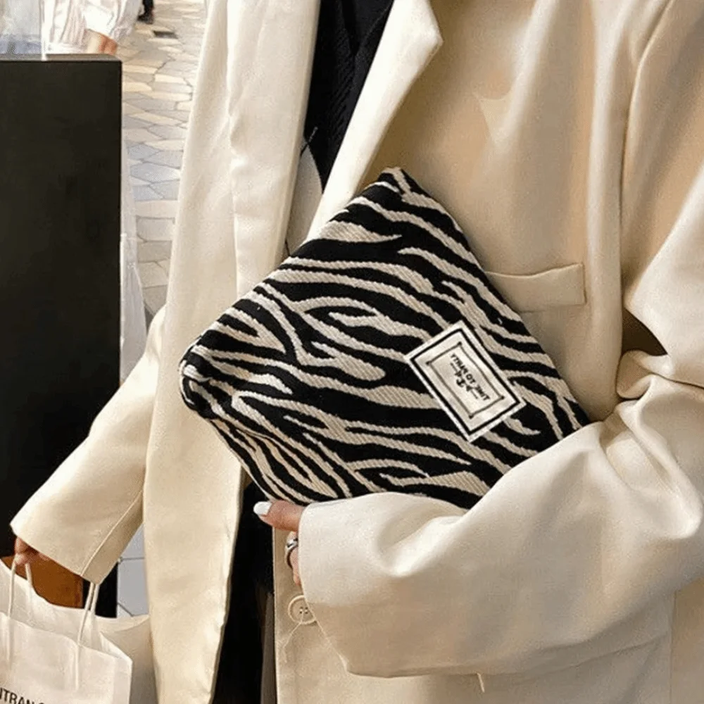 Versatile Portable Cosmetic Bag Large Capacity Thickened Makeup Organizer Zebra Leopard Print Makeup Pouch for Women