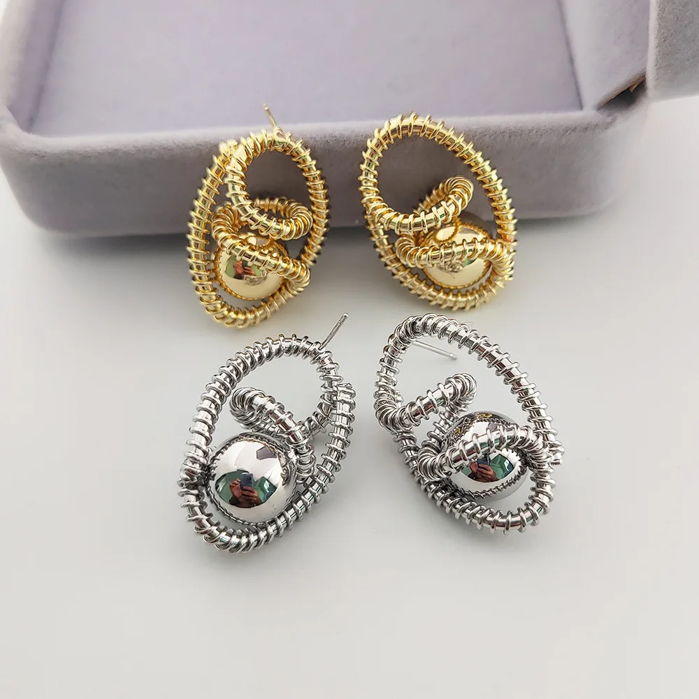 

Vintage Metal Twisted Wire Ball Earring Stud for Women Elegant Fashion Jewelry Girls Party Accessories Trendy New Styles Gifts