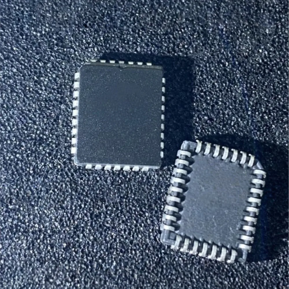 1-100PCS AT29C256 AT29C256-12JC AT29C256-12JU IS1677SM IS1677SM-101 3897 IR3897MTRPBF MAX16993A MAX16993AGJG