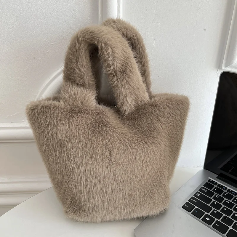 

Red Faux Fur Handbag Women's Autumn Winter Luxury Sensation Pure Color Plu Handheld Bag Commute Friendly Magnetic Bule Cl...