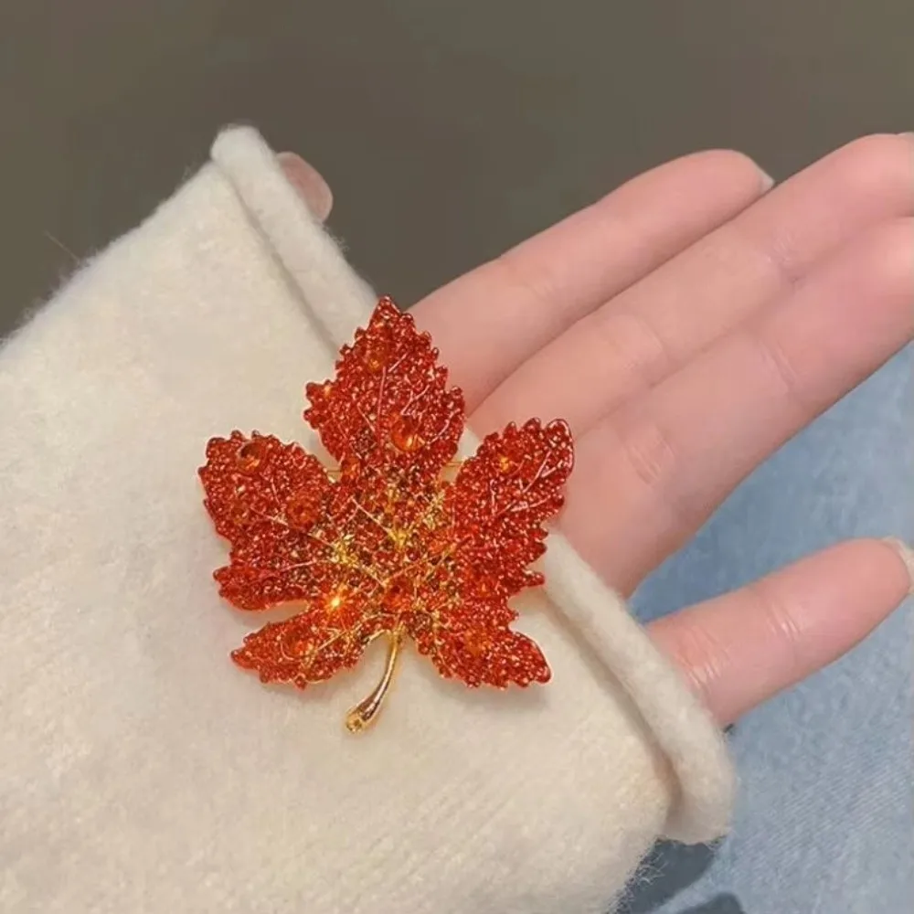 New Colored Rhinestone Maple Leaf Brooch Enamel Sparkling Cardigan Clip Leaf Shape Clothing Fixing Pins Coats Jackets Hats