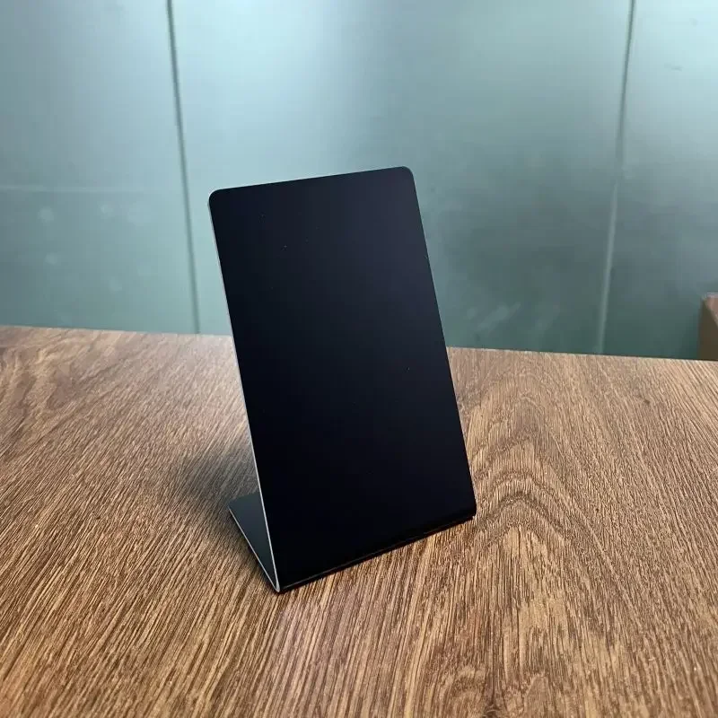 RFID NFC QR-Code Google Review Standdisplay Weiß Schwarz Leeres Muster 13,56 MHz NFC215-Chip 504 Bytes Musterlose soziale Medien