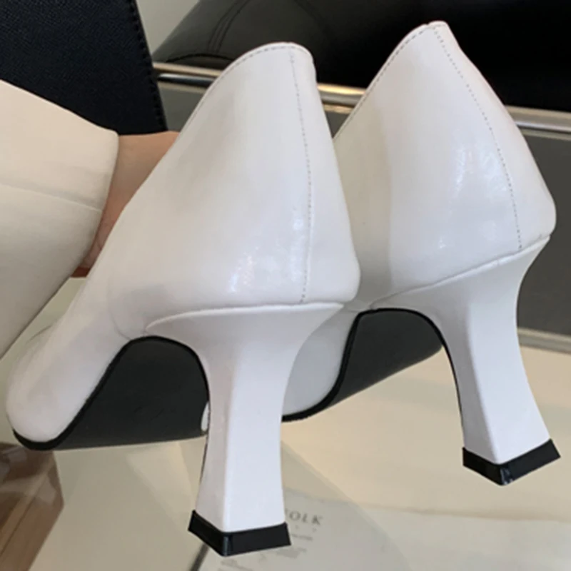 2024 New White Black 7cm Thin High Heels Pumps Women Spring Autumn Square Toe V Mouth Temperament Celebrities Retro Granny shoes