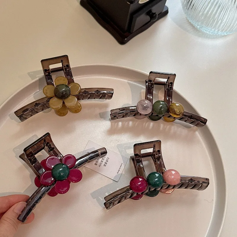 

Korean-style Color-block Flower Hair Clip – Minimalist & Chic, New Versatile Hair Accessory