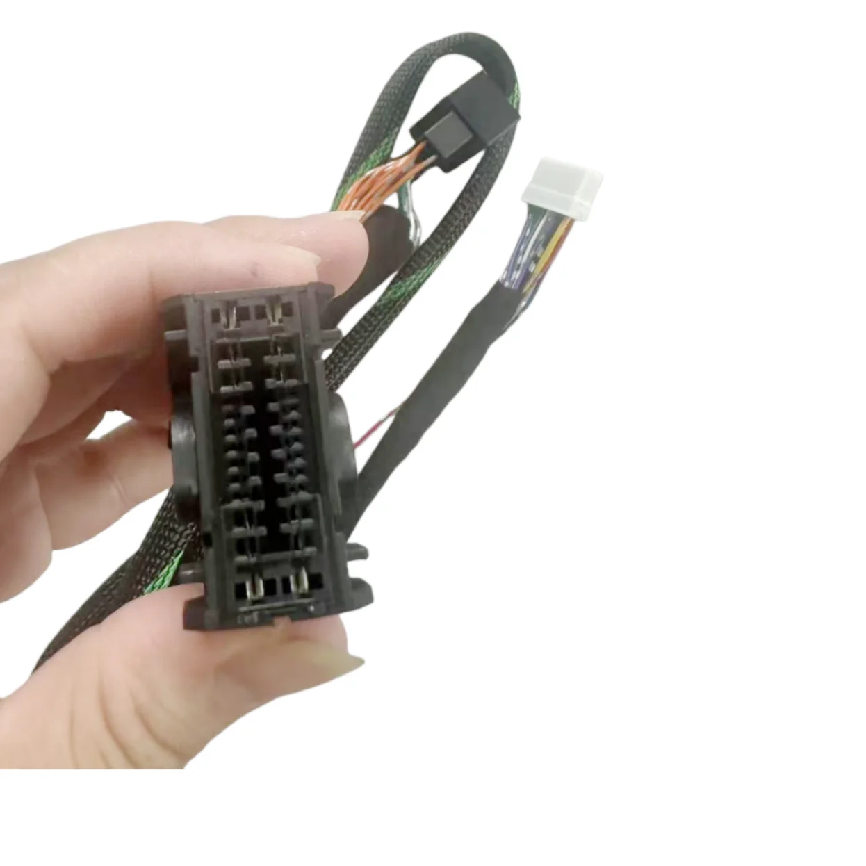 1PCS is suitable forNew model of Ben-z series system power amplifier car audio modification dedicated car straight-through cable