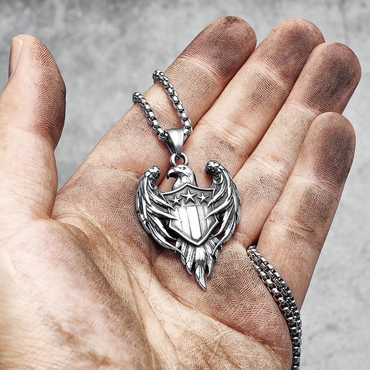 Hawk Shield Pendants Men Necklace 316L Stainless Steel Wild Eagle Star Medal Chain Rock Party for Friend Male Jewelry Best Gift