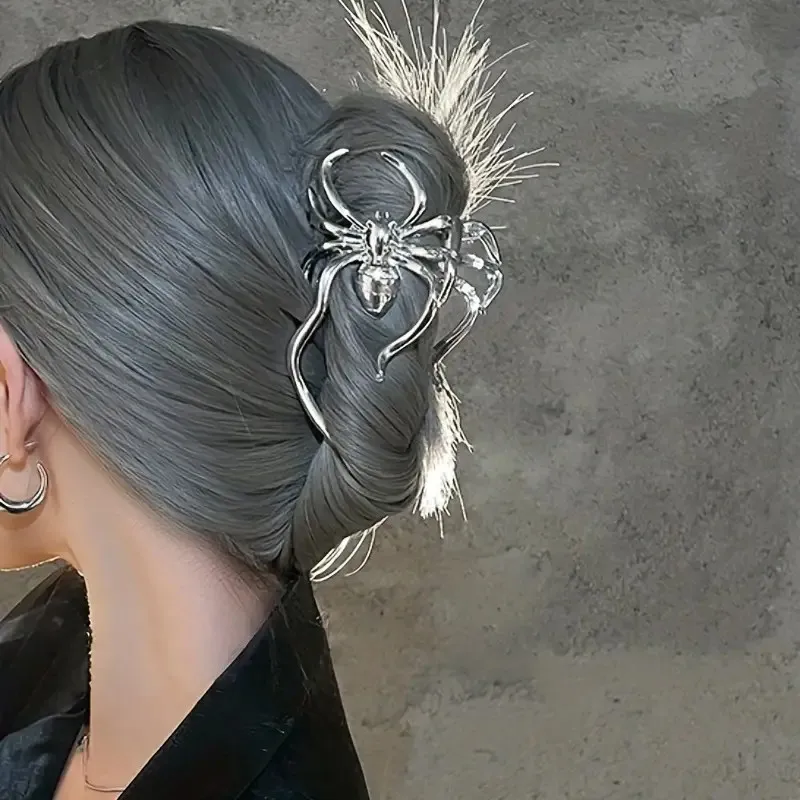 

Fashionable Gothic Spider shaped Hair Claw - Unique Metal Grip, Solid Color, Medium Size, Minimalist Style Women's Accessories