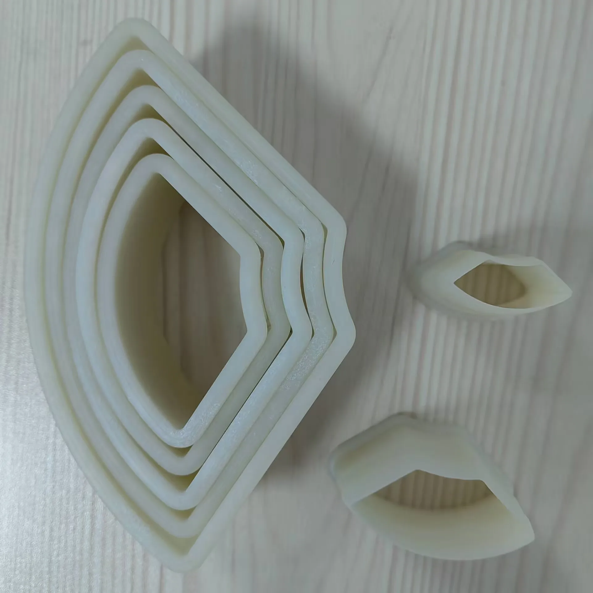 

Высококачественный набор из 7 нейлоновых формочек для печенья MRF в форме сектора с гладким краем, инструменты для выпечки и рукоделия HB0286