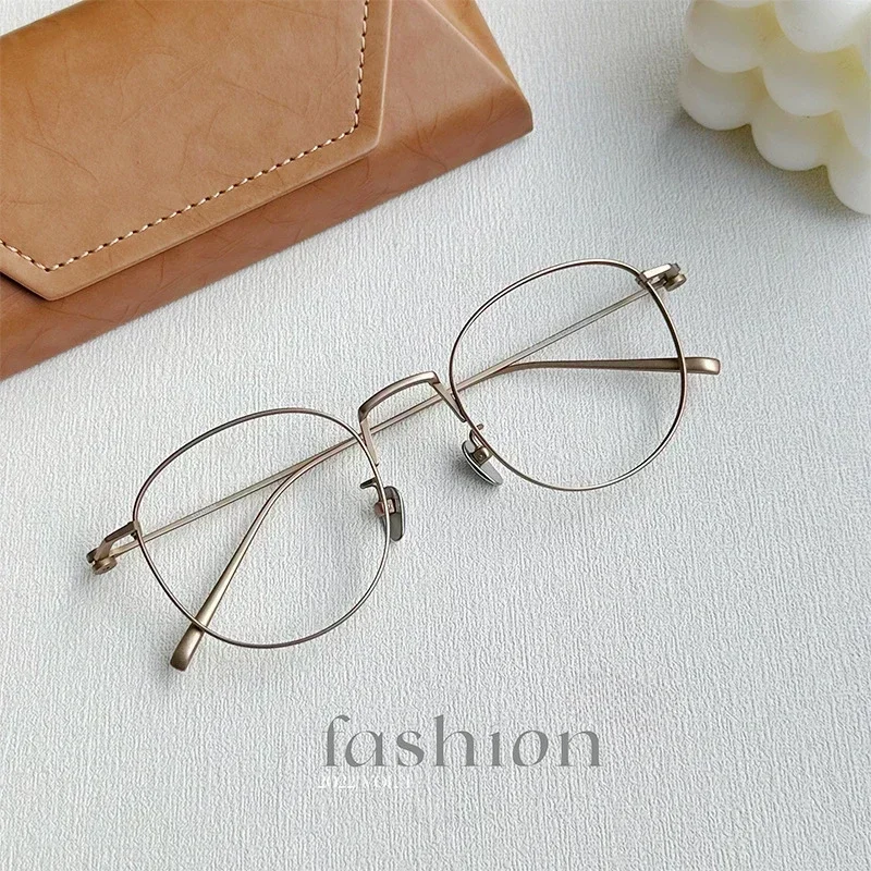 Fashion Round Pure Titanium Popular Brown Eyeframe Women Ultra Light Gold Wire Eyeglasses Myopia Optics Men Prescription Glasses