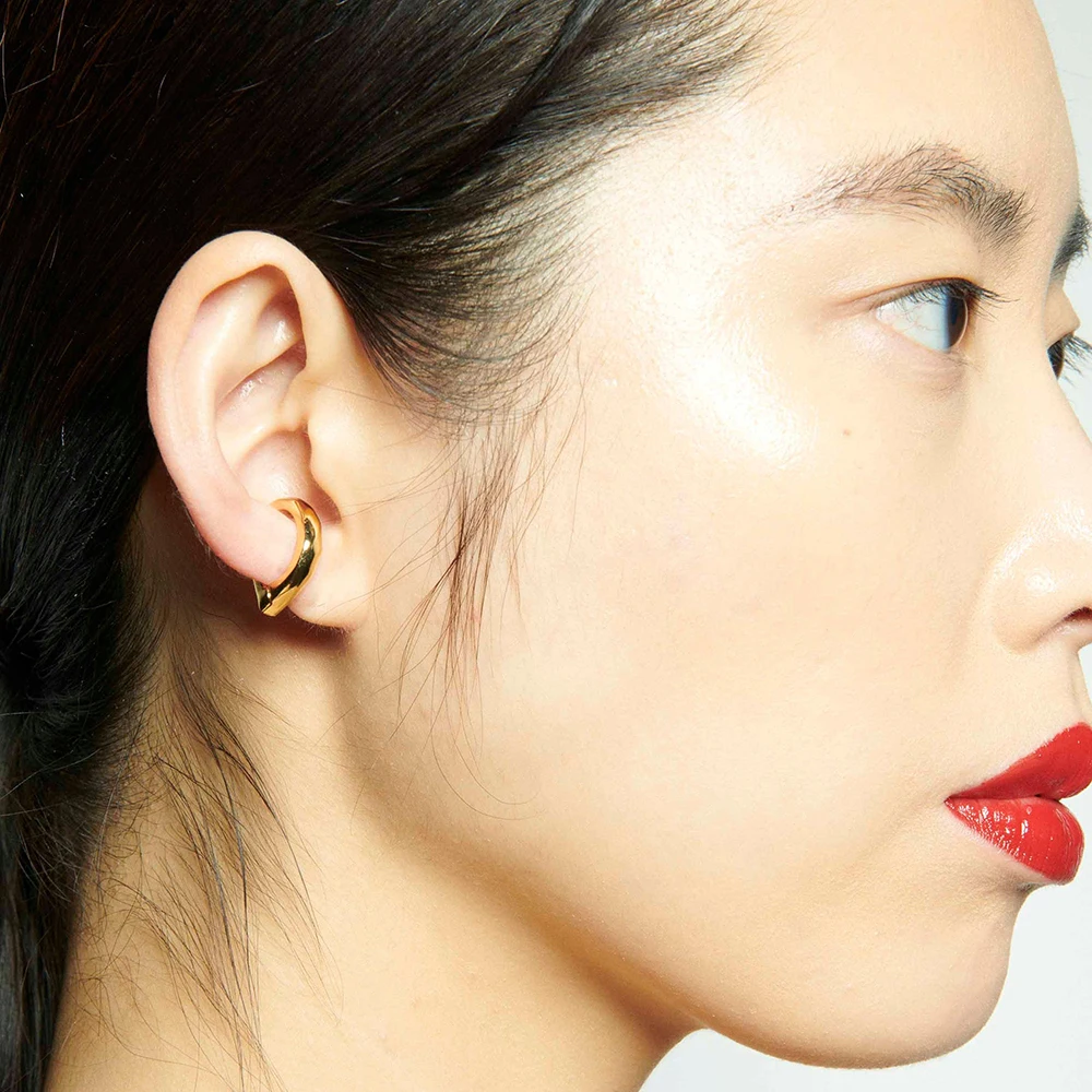Minimalist D-shape Earclip for Women Waterproof 18K Gold Plated Stainless Steel Clip Earrings Creative Jewelry Gifts Wholesale