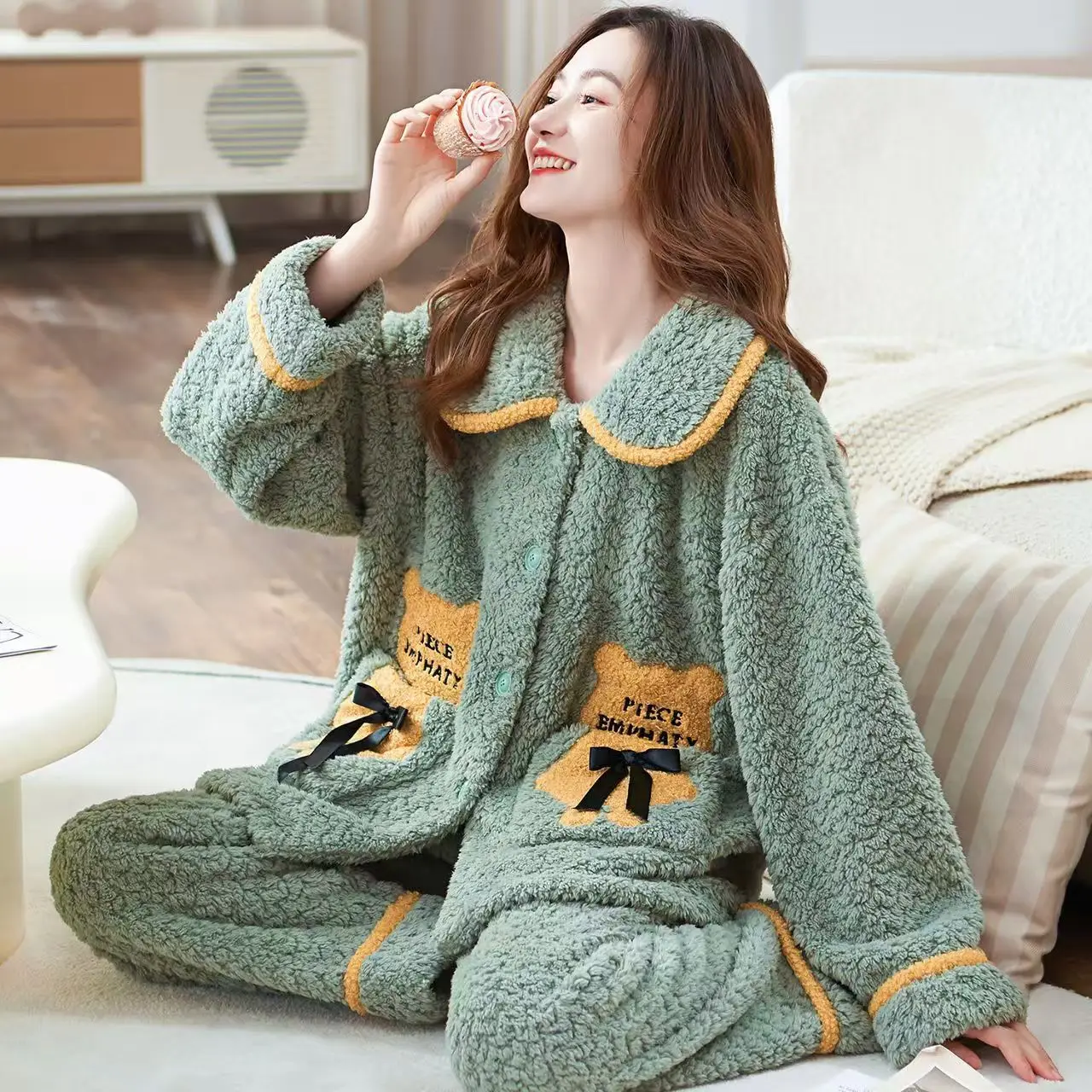 New Flannel Pajamas Women Autumn Winter Homewear Thick Coral Velvet Loungewear Two-piece Suits Warm Cardigan Home Clothes