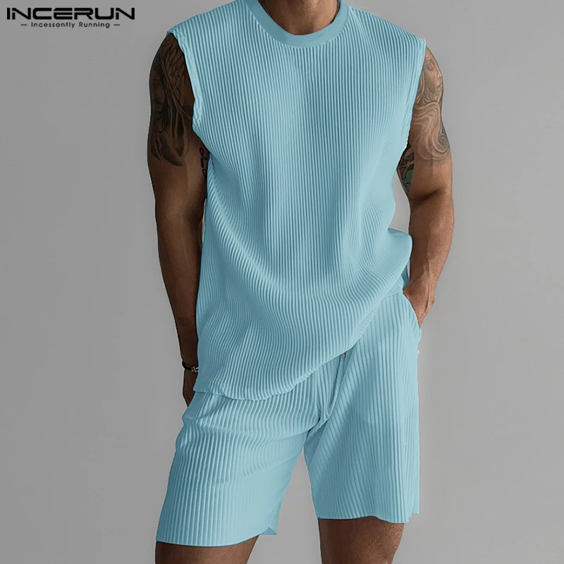

INCERUN Men Sets Solid Color Pleated Sleeveless Tank Tops & Shorts Two Pieces Sets Summer Loose Fashion Men's Suits Streetwear