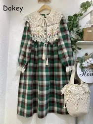 Autumn Mori Girl Patchwork Plaid Dress Women Vintage Lace Peter Pan Collar Long Sleeve Cotton Linen Dress Casual Loose Sundress