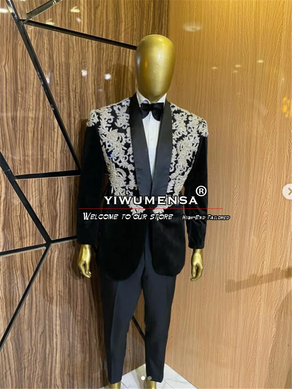 Black Wedding Suits For Men Satin Notched Laple Velvet Jacket Pants 2 Pieces Groom Tuxedos Applique Beaded Blazer Customized