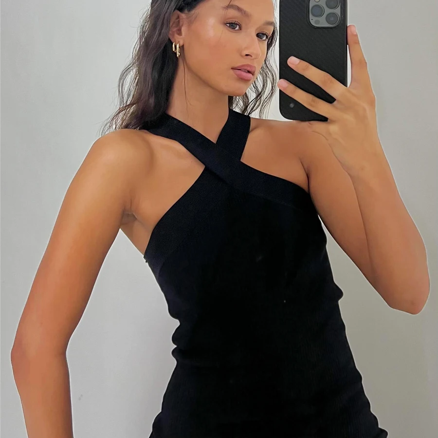 فستان نسائي أسود رسن من HXAO فساتين قصيرة بدون أكمام فساتين قصيرة مكشوفة الأكتاف فستان حفلات مثير من فيستدوس صيف 2025 #6