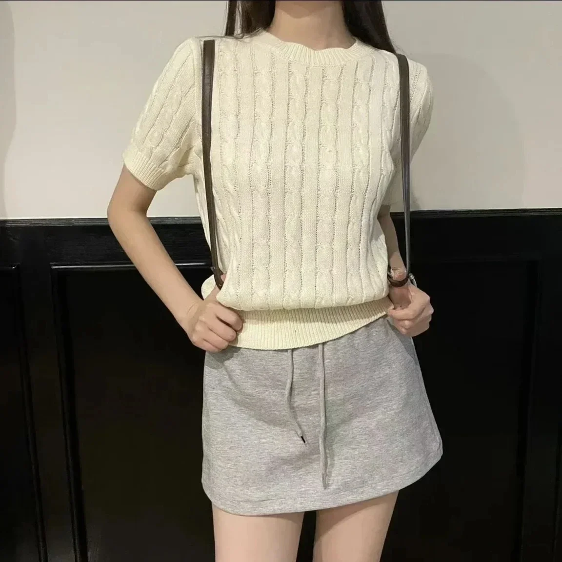 Spring and Autumn Embroidery Woolen Korean Fried Dough Twists Knitted Short Sleeve Knitted Shirt American Vintage Round Neck