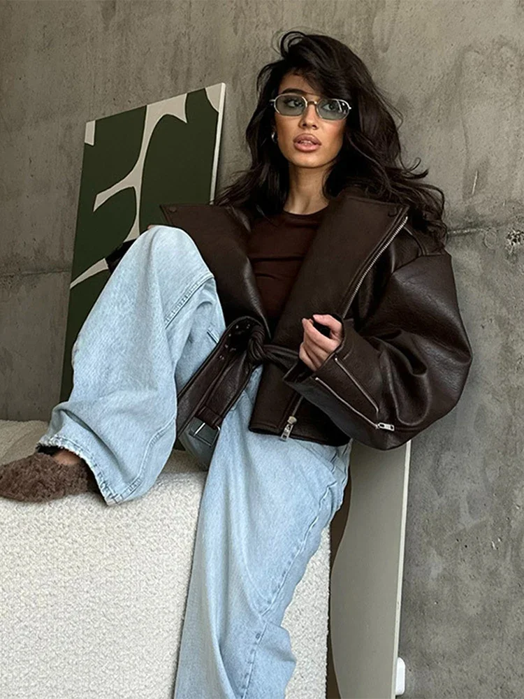 PU หนังแจ็คเก็ตผู้หญิงซิป Turn-Down COLLAR หลวมเสื้อแฟชั่นหรูหราสีน้ําตาล 2025 ฤดูใบไม้ร่วง Street รถจักรยานยนต์เสื้อกันหนาว TOP