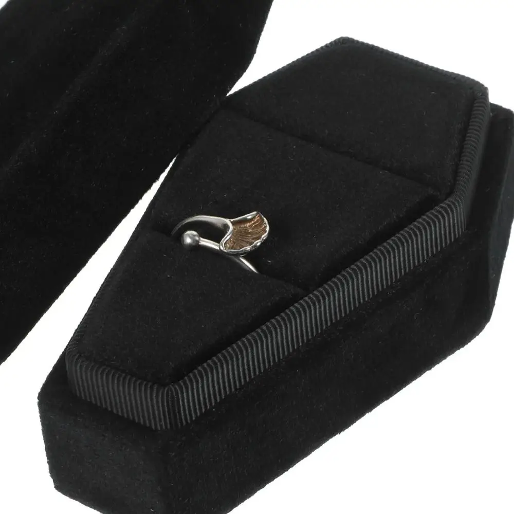 Portable Soft Lined Coffin Ring Box Spooky Compact Gothic Organizer Distinctive Jewelry Case Home Decor