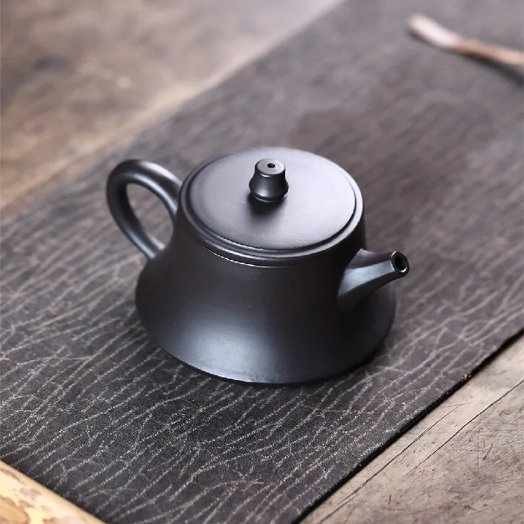 High Quality Yixing Purple Clay Teapot Ore Black Handmade Hewei Expensive Tea Set