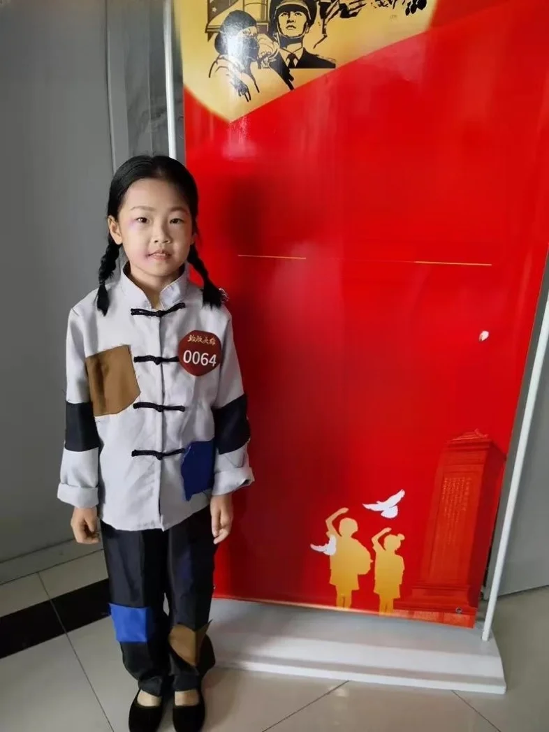 

Children's Performance Costume Little Turnip Head Stage Drama Performance Clothes Newsboy Beggar Rags Traditional Chinese Outfit