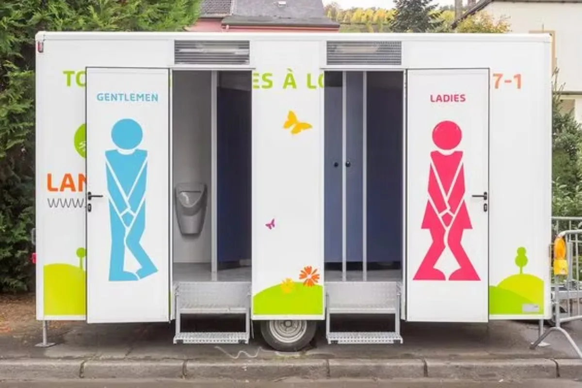 

Top Quality Restroom Toilets Shower Outdoor Bathroom Trailer High Standard Lightweight Prefabricated House Mobile Toilets