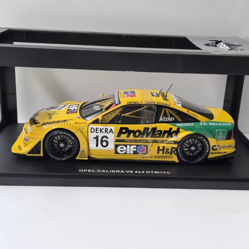 

WERK83 масштаб 1/18 Calibra V6 1996, имитация сплава, модель автомобиля, статическая коллекция, украшенные праздничные подарки, игрушки, сувенирный подарок