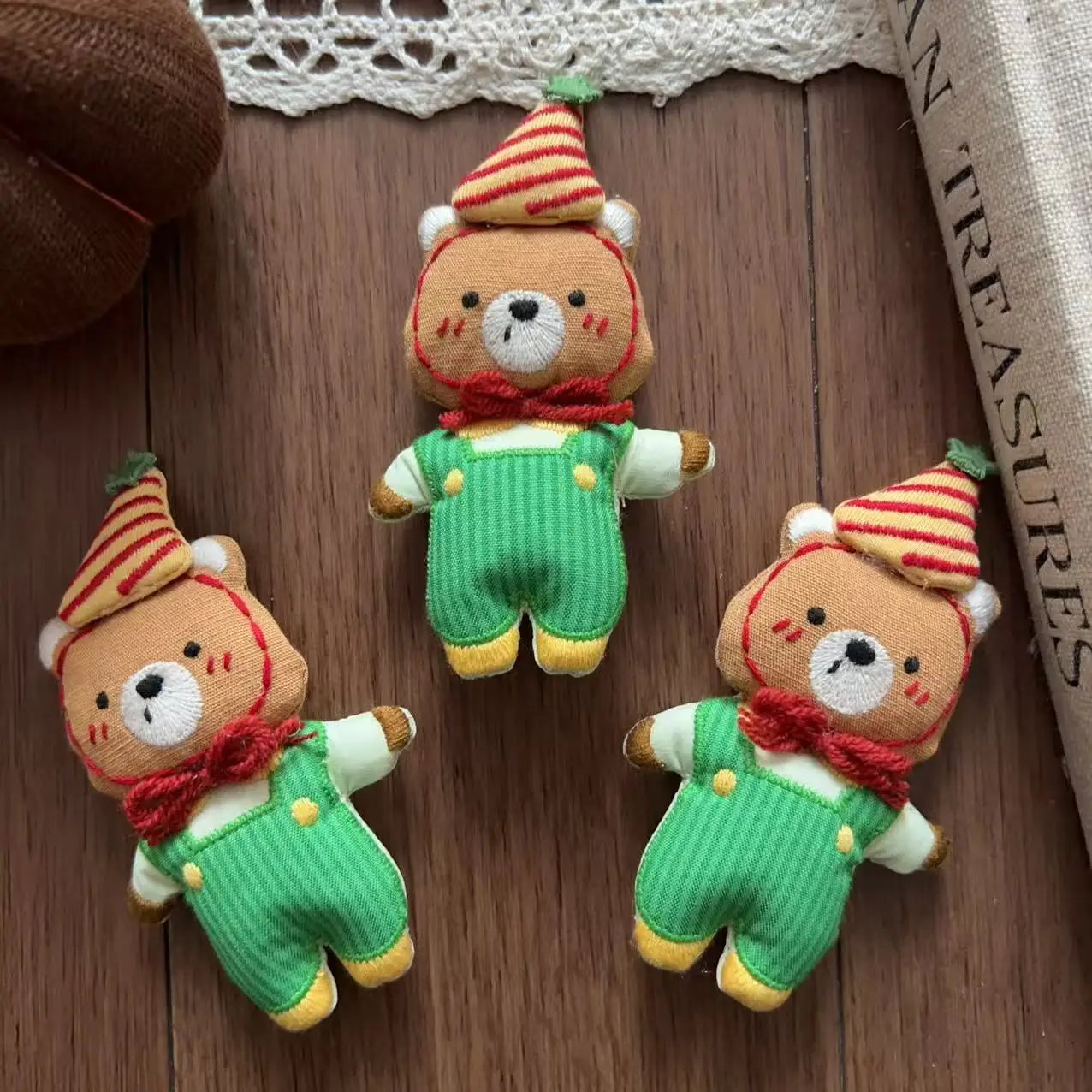 

Stuffed Fabric Cartoon Teddy Bear Hair Clip Brooch for Shoes Socks Bag DIY Sewing Embellishment Premium Cute