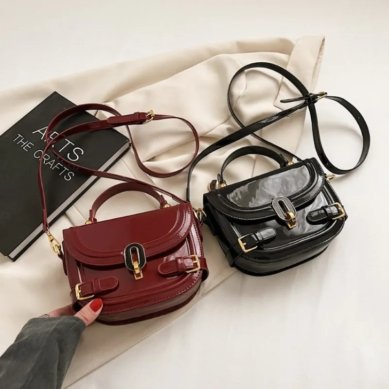 

Trendy Minimalist Messenger Bag And Unique Large Capacity Diaper Bags For Women Classic Leather Handbag
