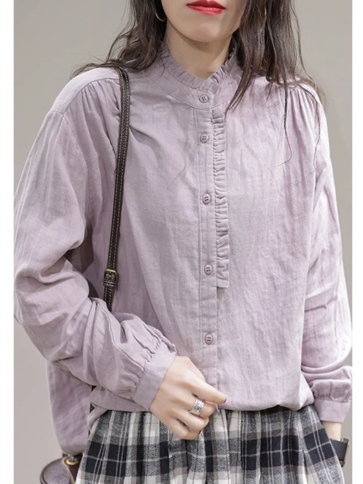 Faionable Cotton Linen White Floral Lace Ladies irt Spring Autumn New Sle plus Size Slimming Anti-Aging Top