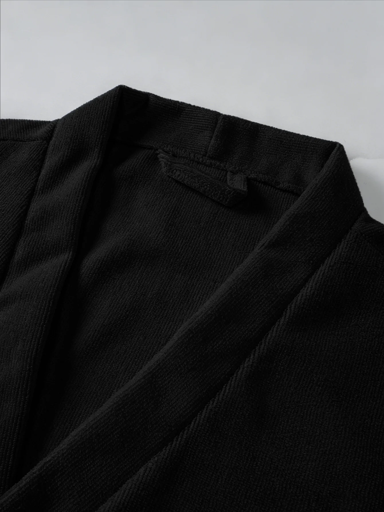 Bata para hombre con cinturón y bolsillos