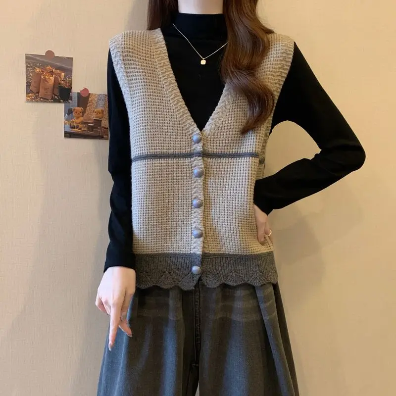 

Waistcoat V-Neck Female Sweater Cheap Clothes Tops 2025 Youthful Wear To Work Light Smooth Casual Cardigan Women's Knitted Vest