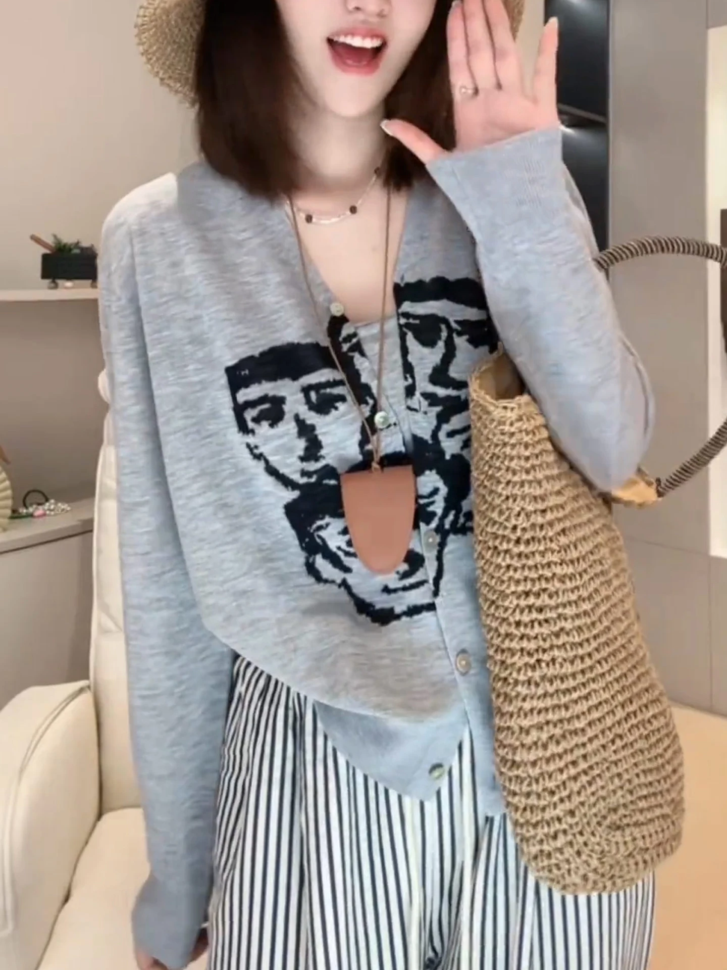 

Модный женский вязаный топ с длинными рукавами, с принтом, с воротником, разноцветный, универсальный, летний, элегантный, антивозрастной топ