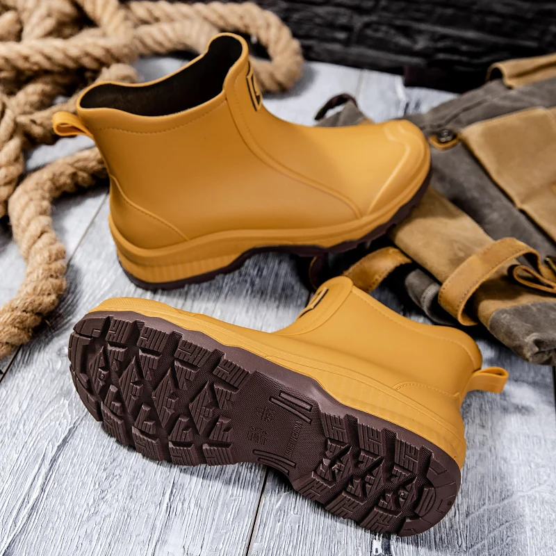 

Light Short Tube Rain Boots Waterproof Oil Resistant Slip Resistant Outdoor Farming Cleaning Rubber Shoes