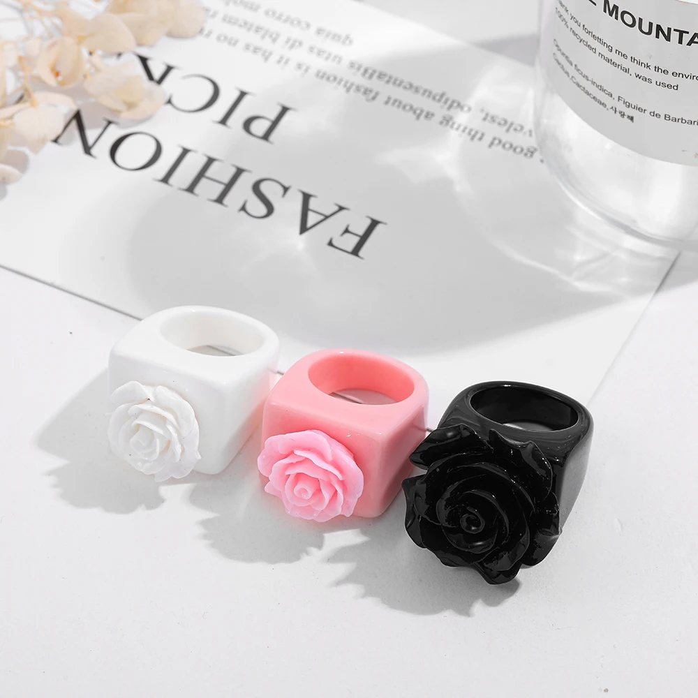 2024 New Trendy Geometric Square Round Resin Acrylic Chunky Rings for Women Girls Punk Style Knuckle Flower Rings Jewelry