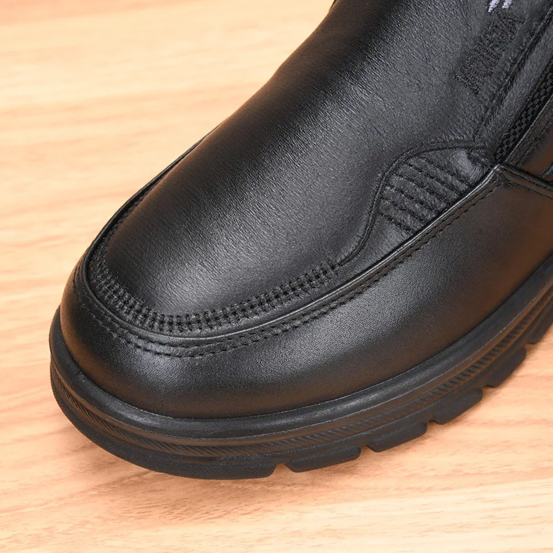 Herren-Winterstiefeletten mit Fleece-Futter, seitlichem Reißverschluss, rutschfester Sohle und Kunstlederobermaterial, warme und bequeme Alltagsschuhe für ältere Herren. – Detail 11