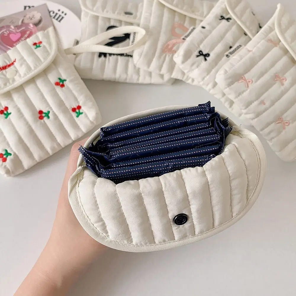 Grote capaciteit borduurwerk kersen cosmetische tas strik menstruatie handdoek opslag maandverband opbergtas tas voor kleine voorwerpen